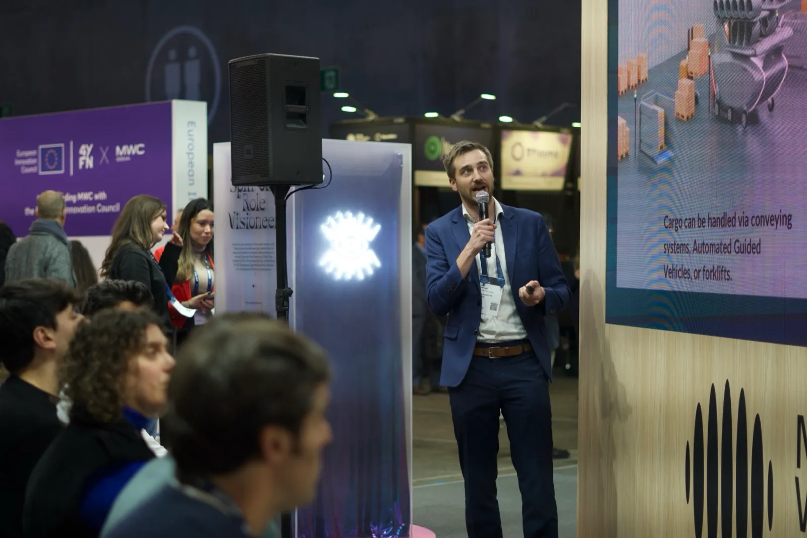 Jakob pitching at 4YFN during MWC Barcelona, March 2025.